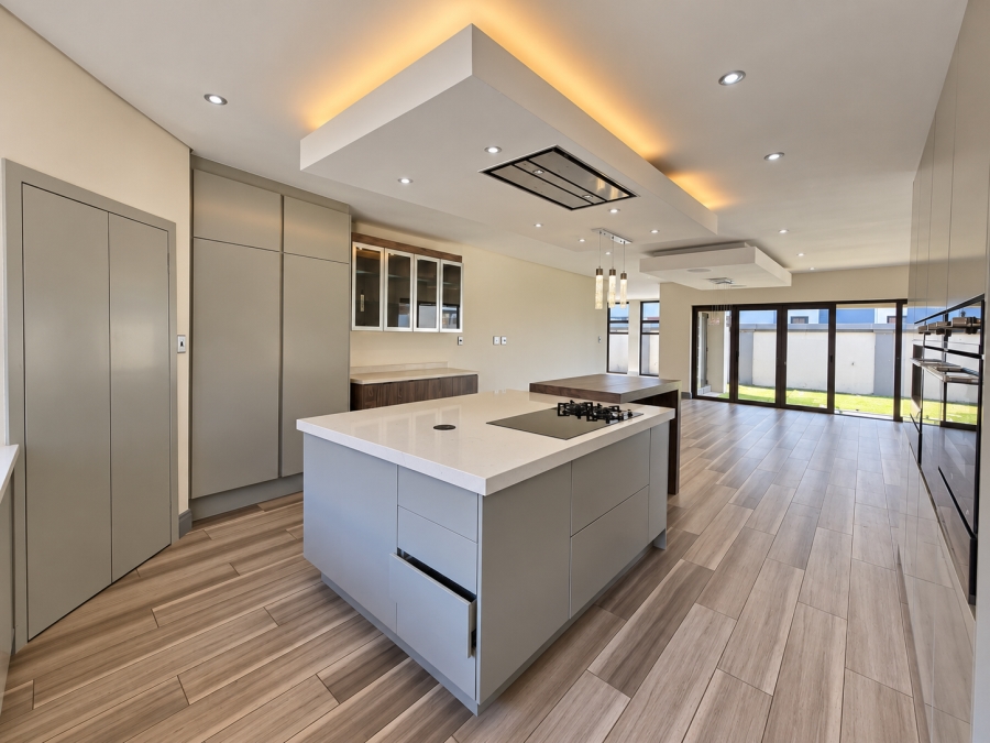 To Let 4 Bedroom Property for Rent in The Islands Estates North West